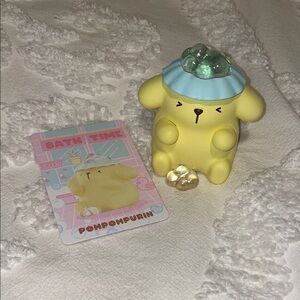 Yellow Pompompurin Figurine with cute shiny bubbles on head 🫧🛁🧼💛